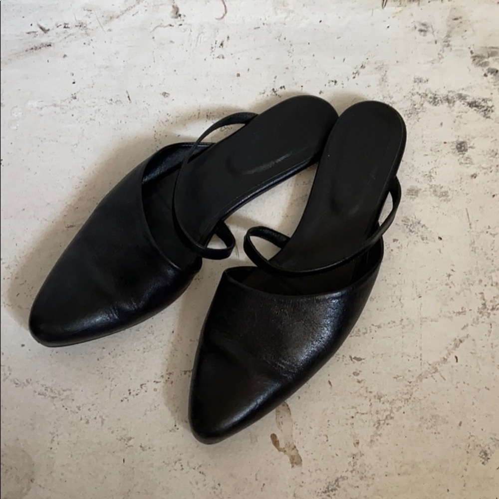 Behavior LA leather flats